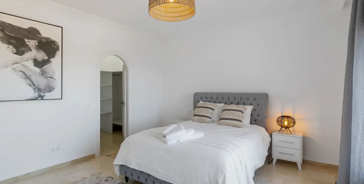 Краткосрочная аренда  отдельно стоящей виллы в Benahavís 30