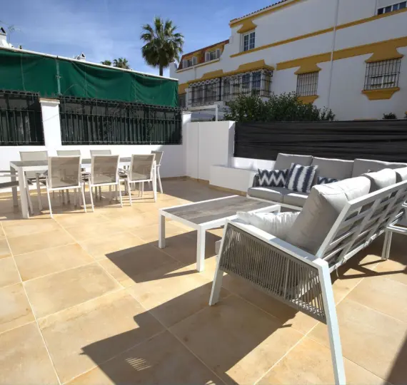 Short-term rent of townhouse in Marbella