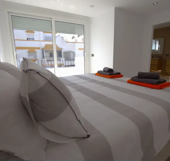 Short-term rent of townhouse in Marbella