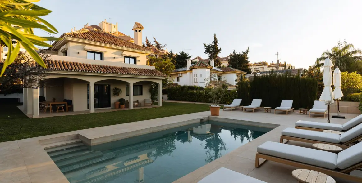 Short-term rent of detached villa in Marbella 1