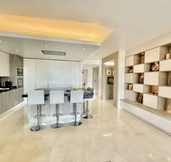 Short-term rent of middle floor apartment in The Golden Mile