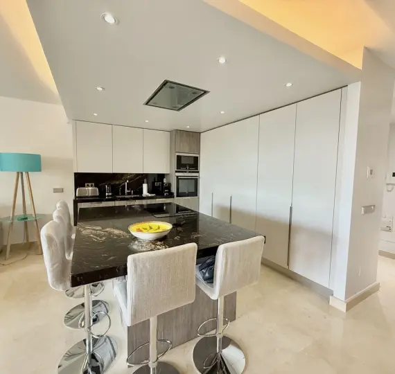 Short-term rent of middle floor apartment in The Golden Mile