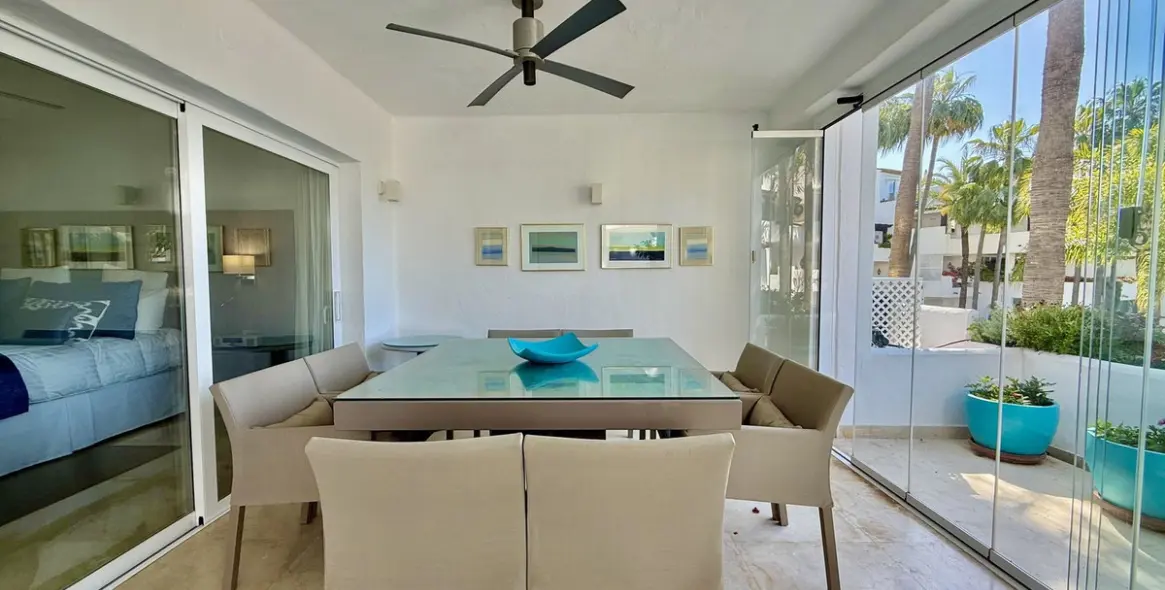 Short-term rent of middle floor apartment in The Golden Mile 18