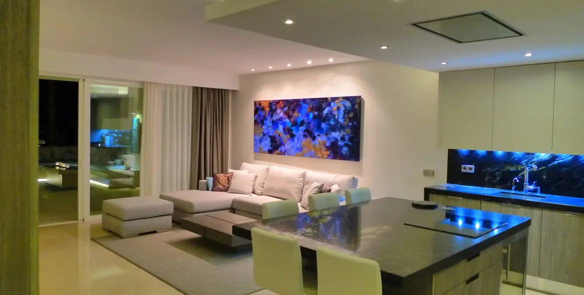 Short-term rent of middle floor apartment in The Golden Mile 38