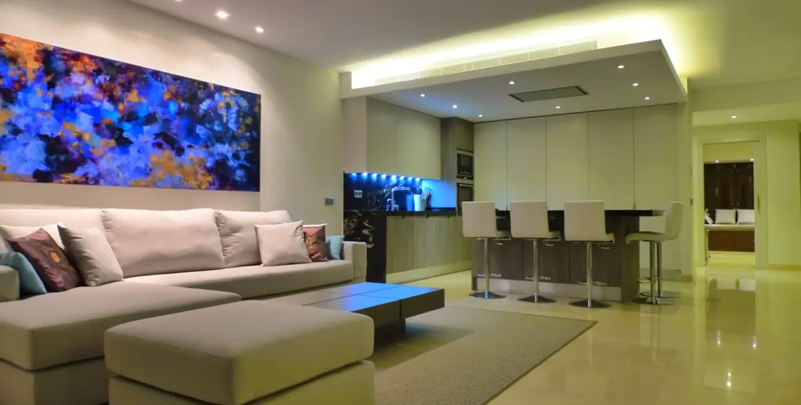 Short-term rent of middle floor apartment in The Golden Mile 39