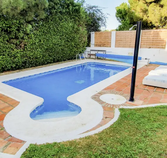 Краткосрочная аренда  отдельно стоящей виллы в Calahonda