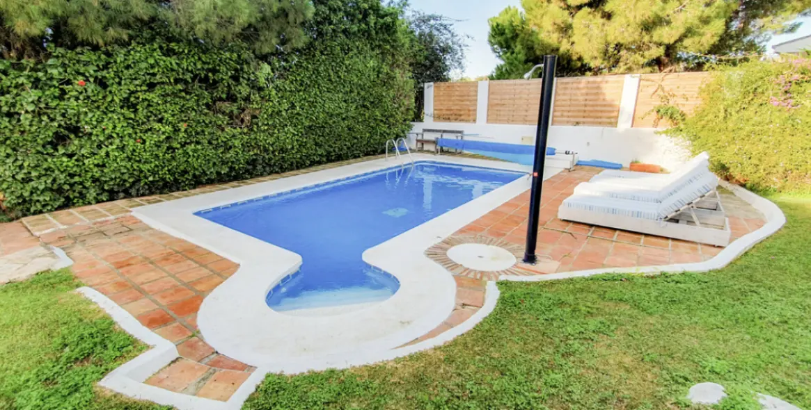 Short-term rent of detached villa in Calahonda 2