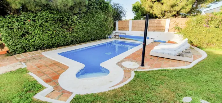 Краткосрочная аренда  отдельно стоящей виллы в Calahonda 1