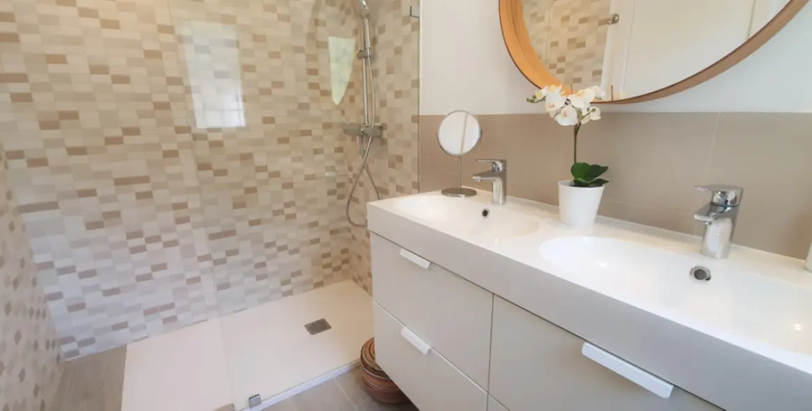 Short-term rent of detached villa in Calahonda 16