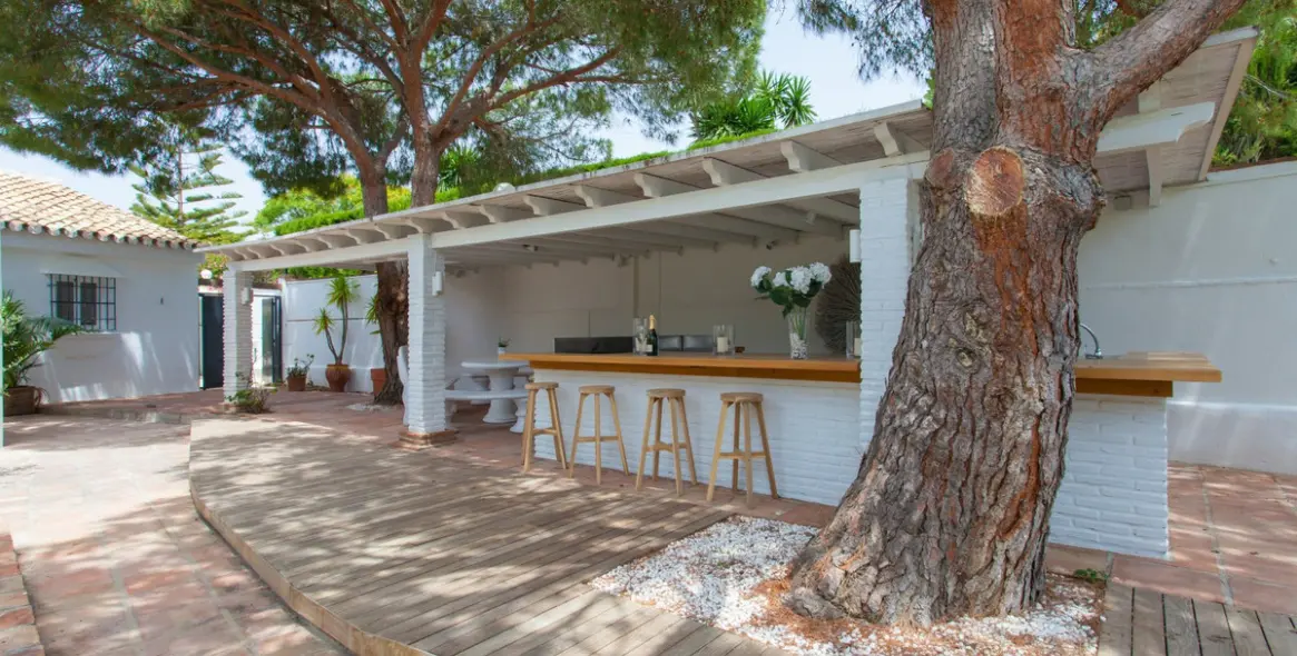 Short-term rent of detached villa in Calahonda 18