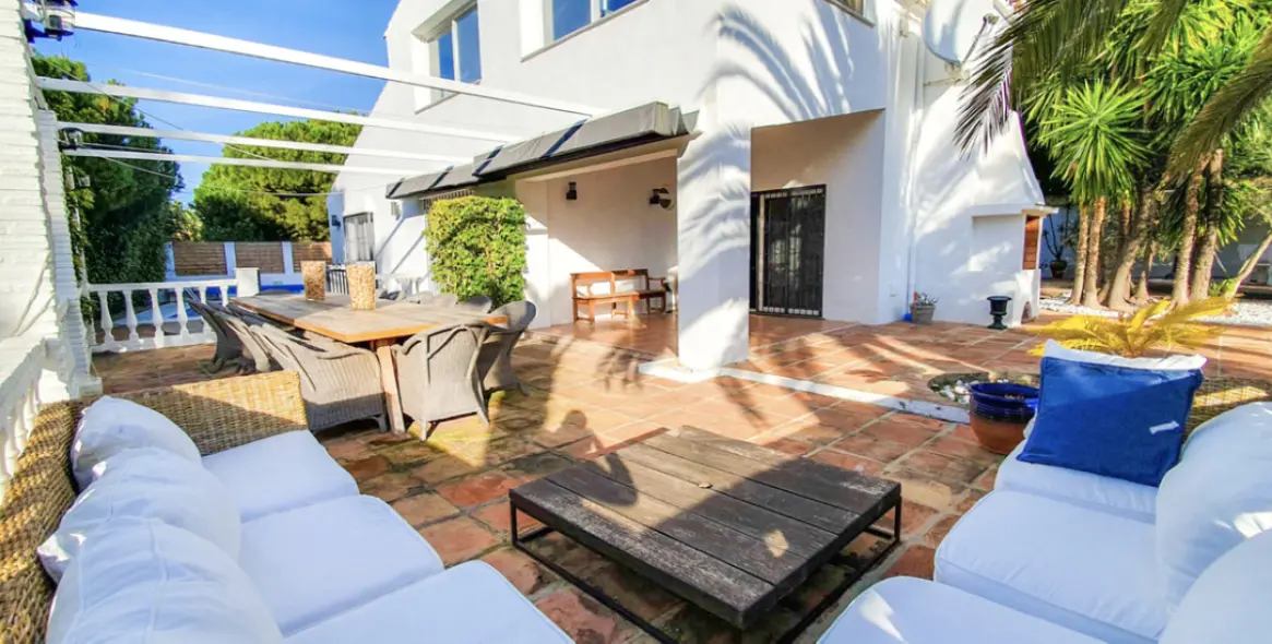 Short-term rent of detached villa in Calahonda 19