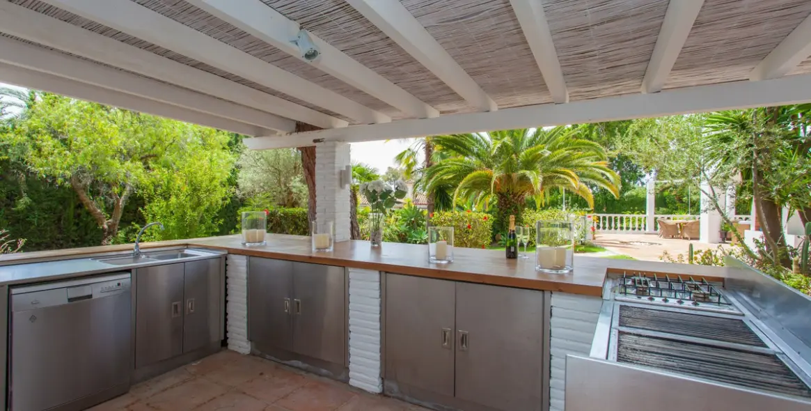 Short-term rent of detached villa in Calahonda 21