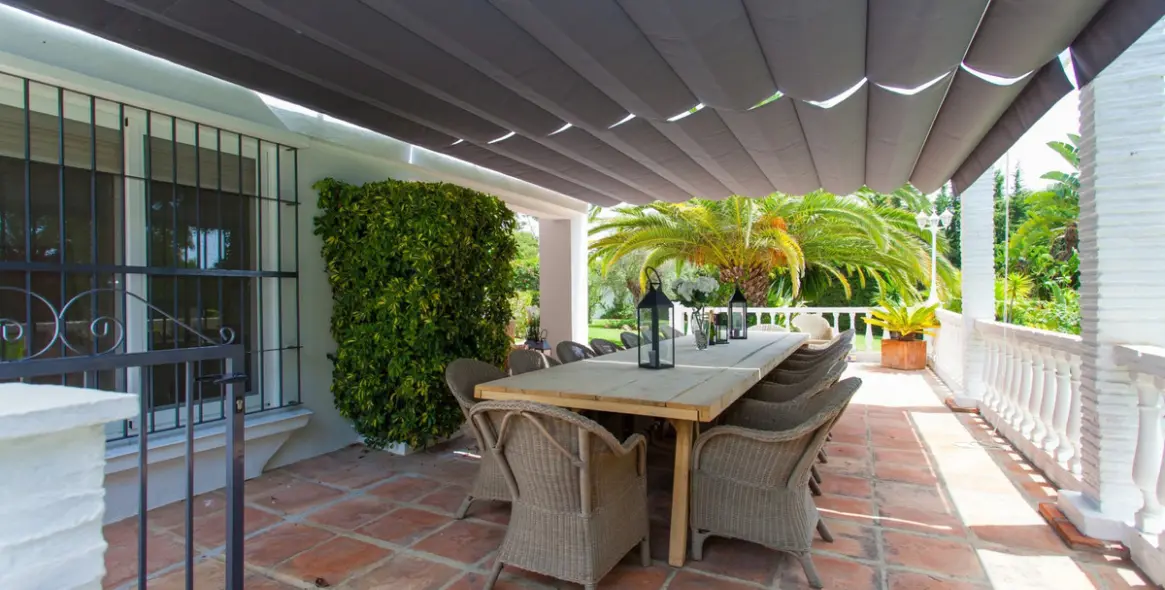 Short-term rent of detached villa in Calahonda 24