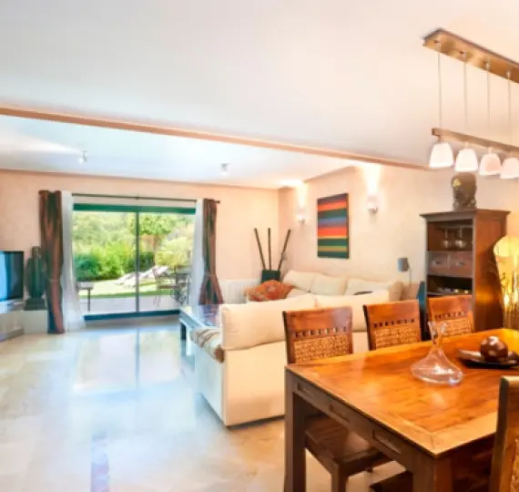 Long-term rent of semi-detached house in The Golden Mile