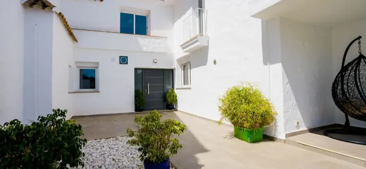 Short-term rent of townhouse in Marbella 3