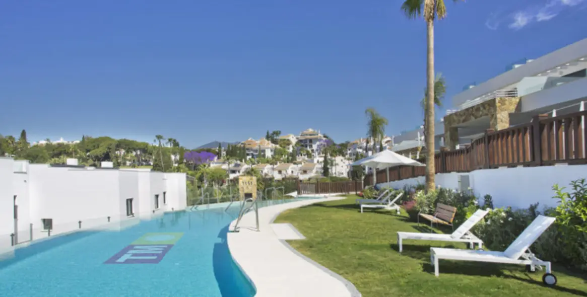 Short-term rent of townhouse in The Golden Mile 1