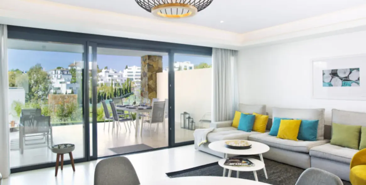 Short-term rent of townhouse in The Golden Mile 3