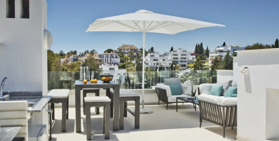 Short-term rent of townhouse in The Golden Mile 14