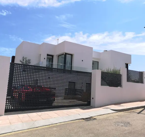 Краткосрочная аренда  отдельно стоящей виллы в Estepona