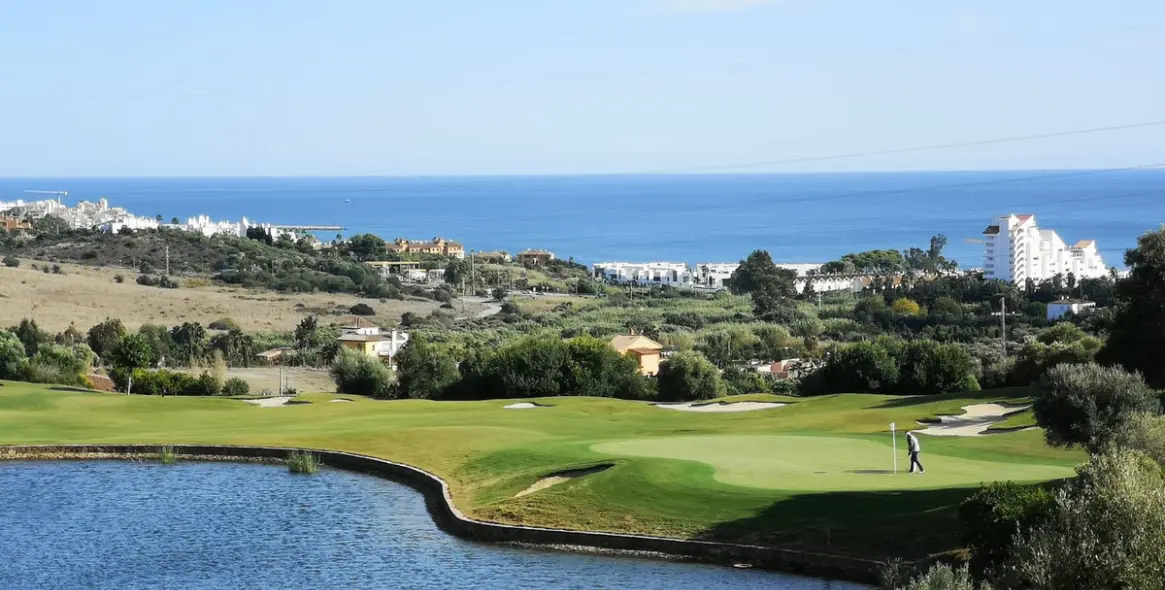 Краткосрочная аренда  отдельно стоящей виллы в Estepona 6