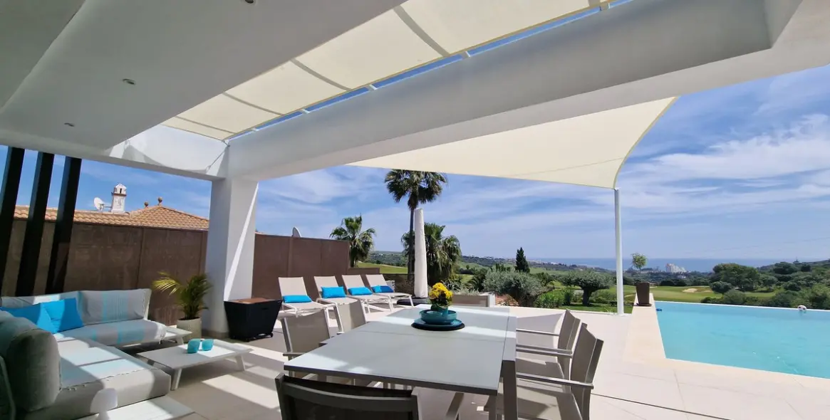 Краткосрочная аренда  отдельно стоящей виллы в Estepona 2