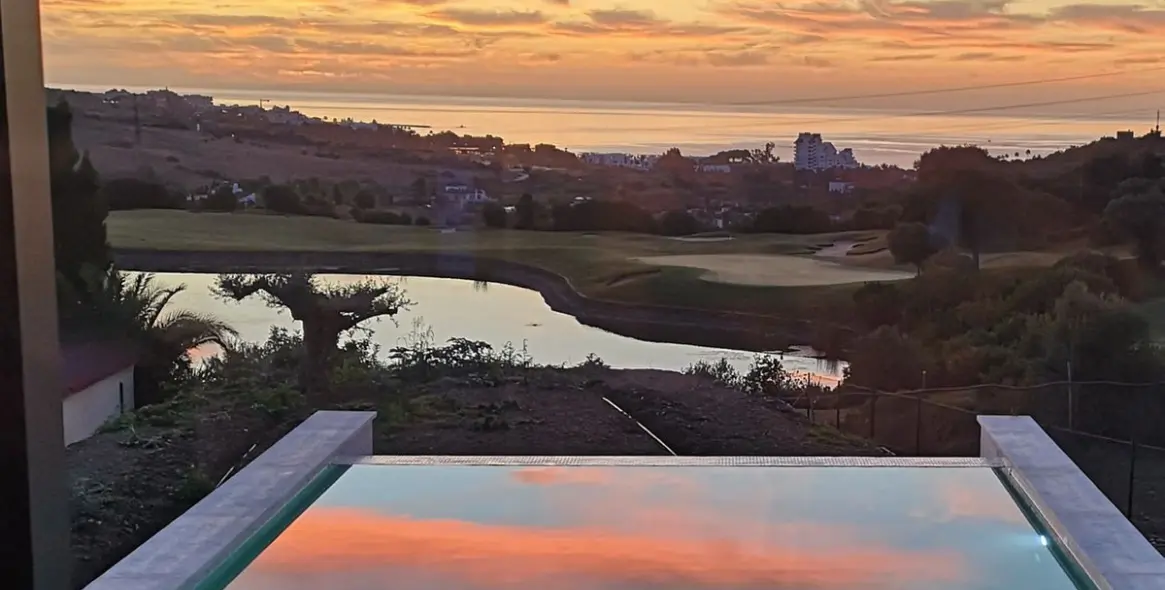 Краткосрочная аренда  отдельно стоящей виллы в Estepona 13