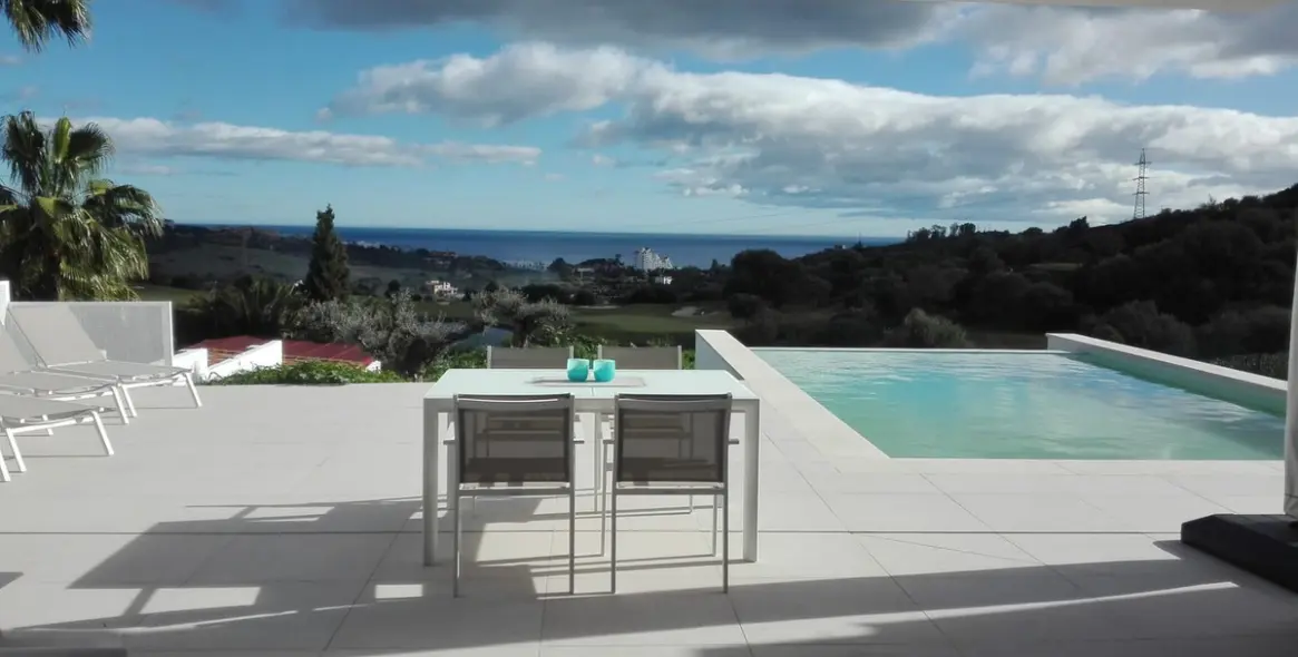 Краткосрочная аренда  отдельно стоящей виллы в Estepona 29