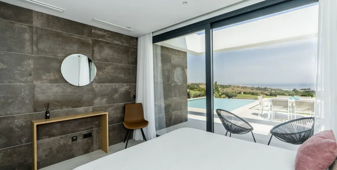 Краткосрочная аренда  отдельно стоящей виллы в Estepona 33