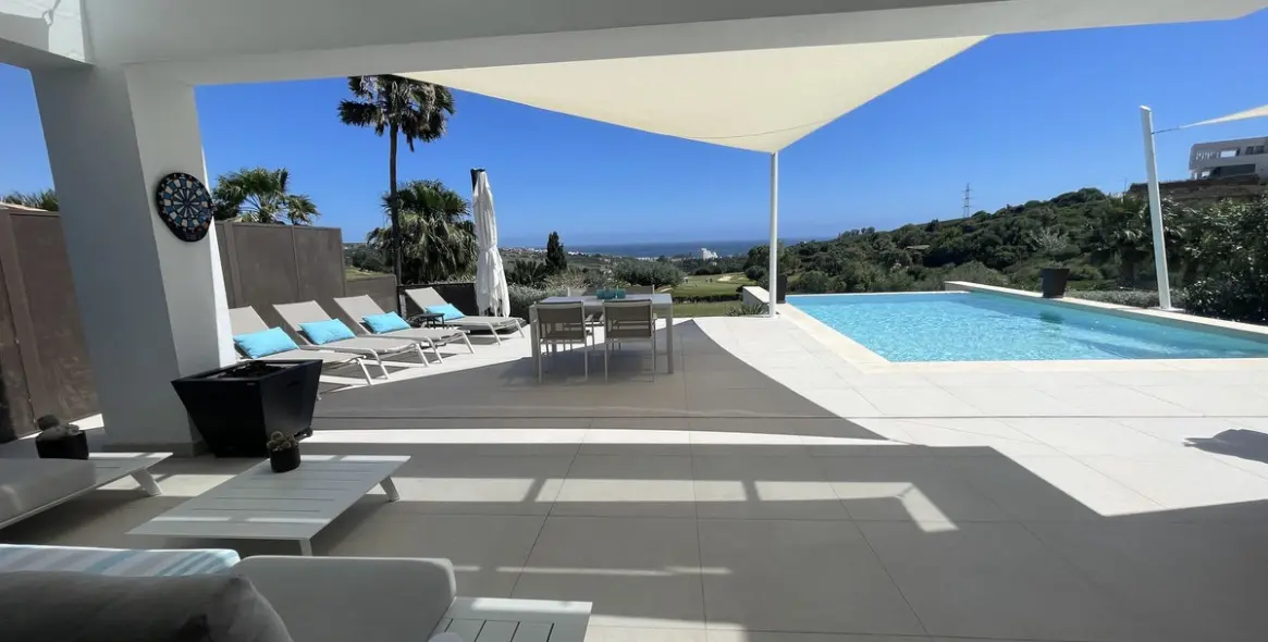 Краткосрочная аренда  отдельно стоящей виллы в Estepona 53