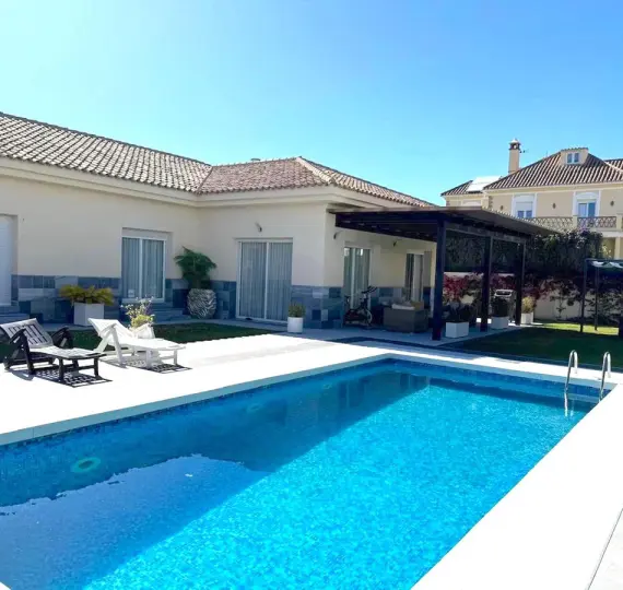 Long-term rent of detached villa in San Pedro de Alcántara