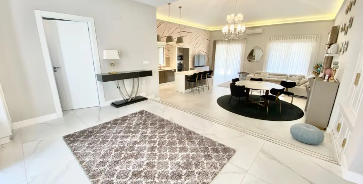 Long-term rent of detached villa in San Pedro de Alcántara 10