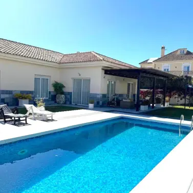 Долгосрочная аренда  отдельно стоящей виллы в San Pedro de Alcántara