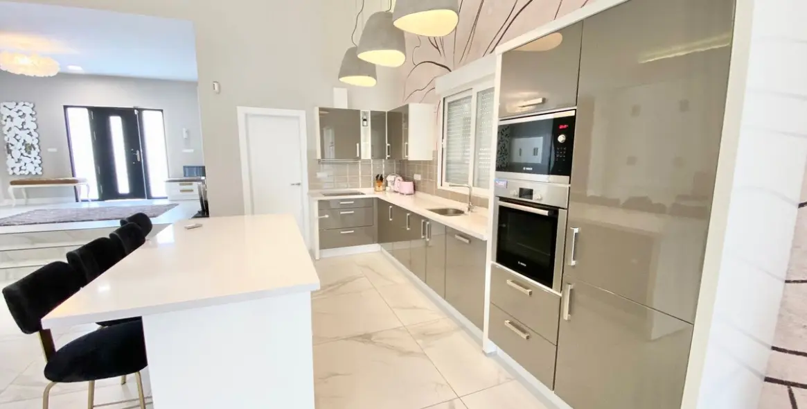 Долгосрочная аренда  отдельно стоящей виллы в San Pedro de Alcántara 9