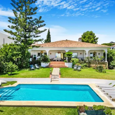 Краткосрочная аренда  отдельно стоящей виллы в El Paraiso