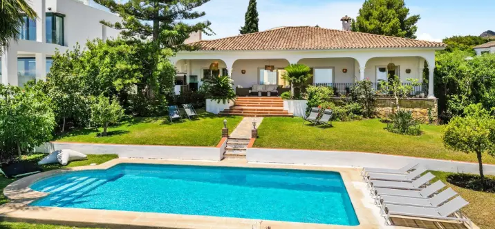 Краткосрочная аренда  отдельно стоящей виллы в El Paraiso 2