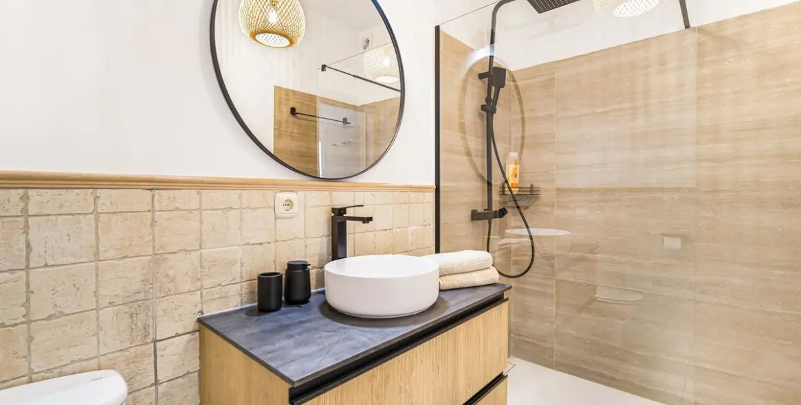 Short-term rent of detached villa in El Paraiso 47