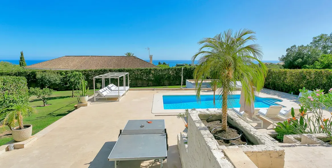 Short-term rent of detached villa in Cabopino 9