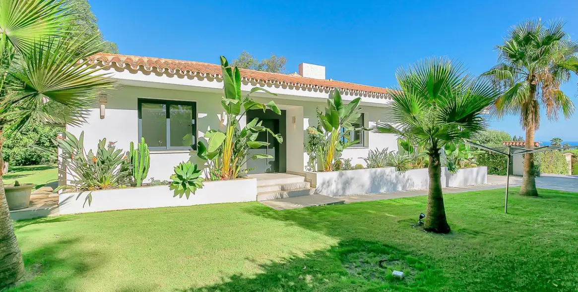 Short-term rent of detached villa in Cabopino 18