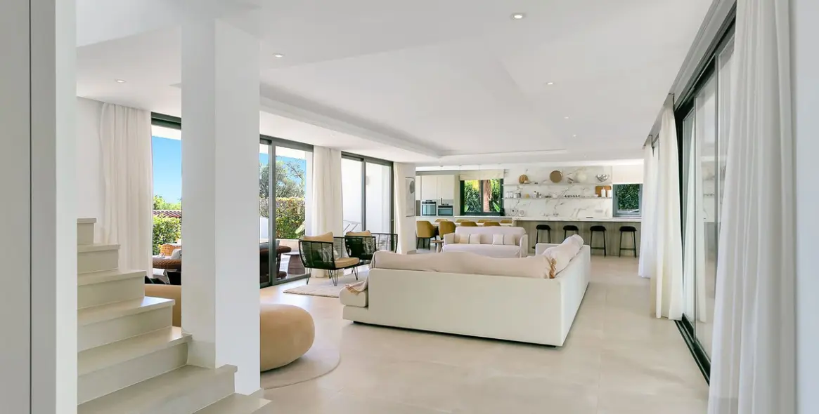 Short-term rent of detached villa in Cabopino 19