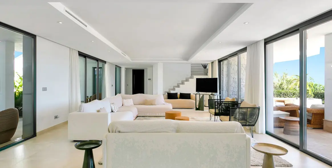 Short-term rent of detached villa in Cabopino 28