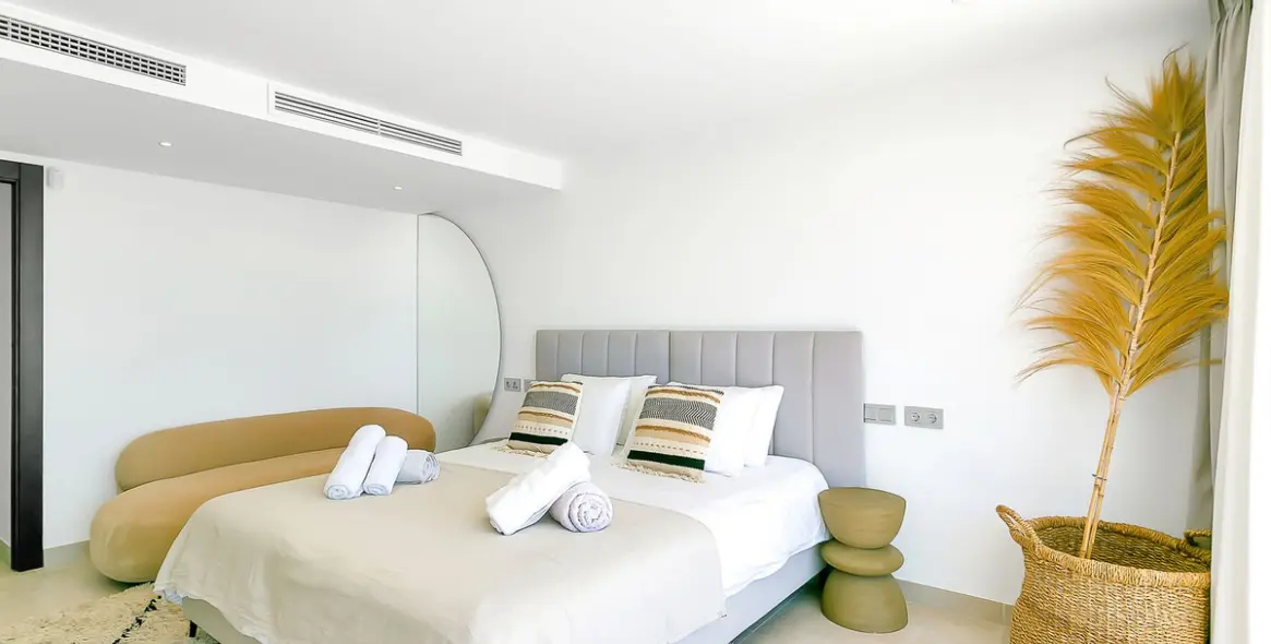 Short-term rent of detached villa in Cabopino 30