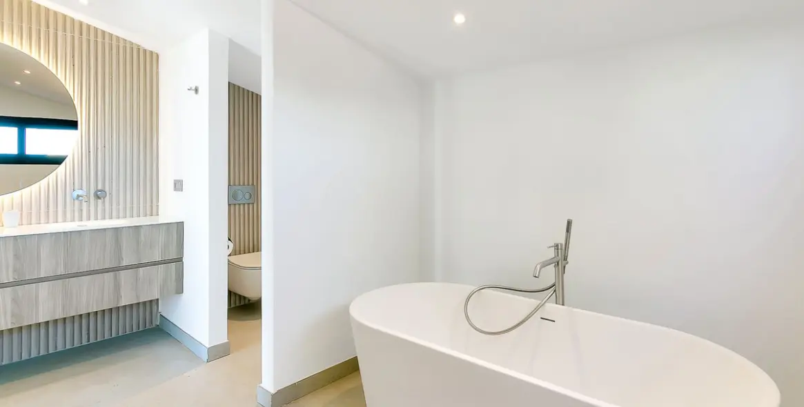 Short-term rent of detached villa in Cabopino 39