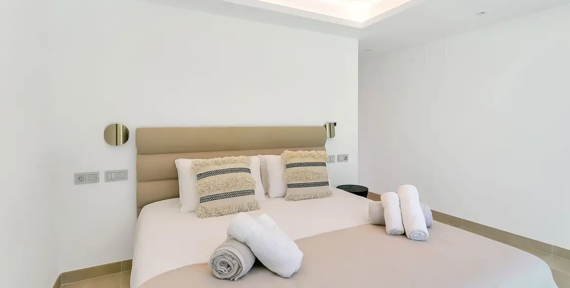 Short-term rent of detached villa in Cabopino 40