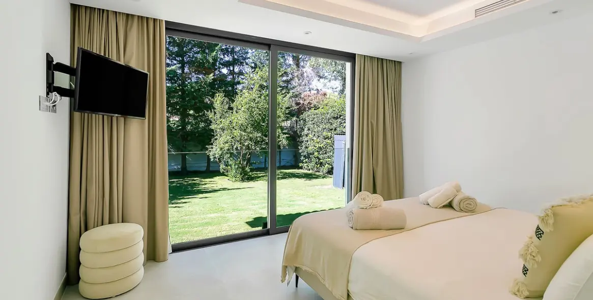 Short-term rent of detached villa in Cabopino 42