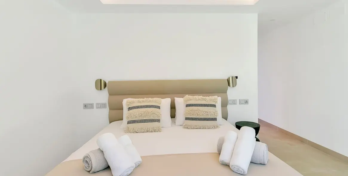 Short-term rent of detached villa in Cabopino 43