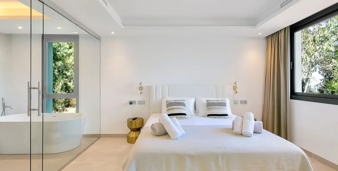 Short-term rent of detached villa in Cabopino 46