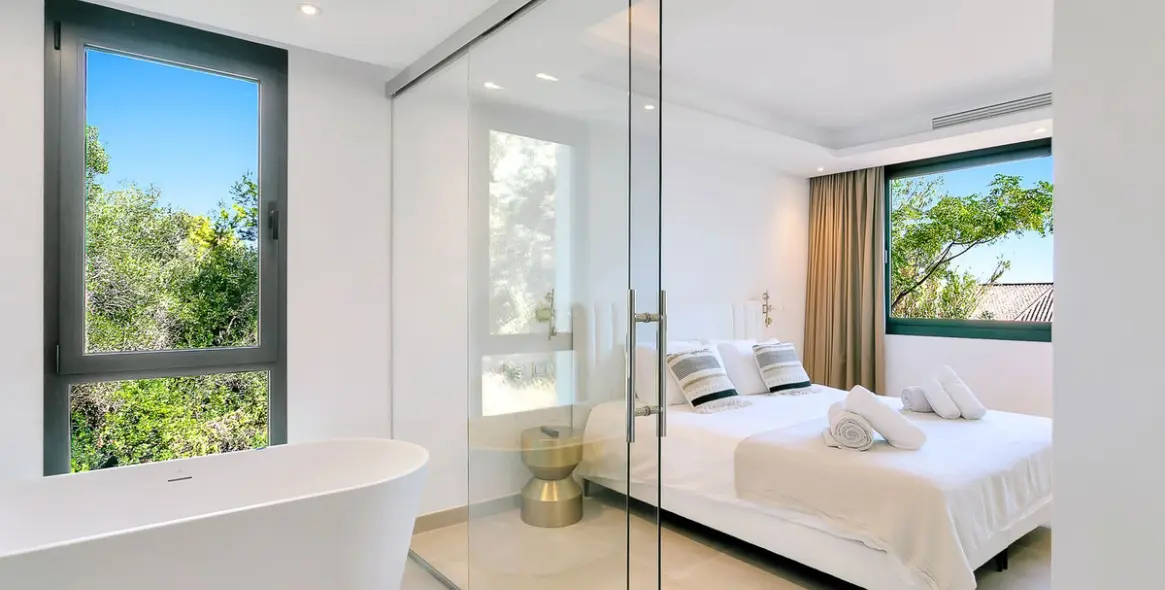 Short-term rent of detached villa in Cabopino 55