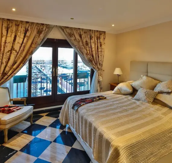 Short-term rent of middle floor apartment in Puerto Banús