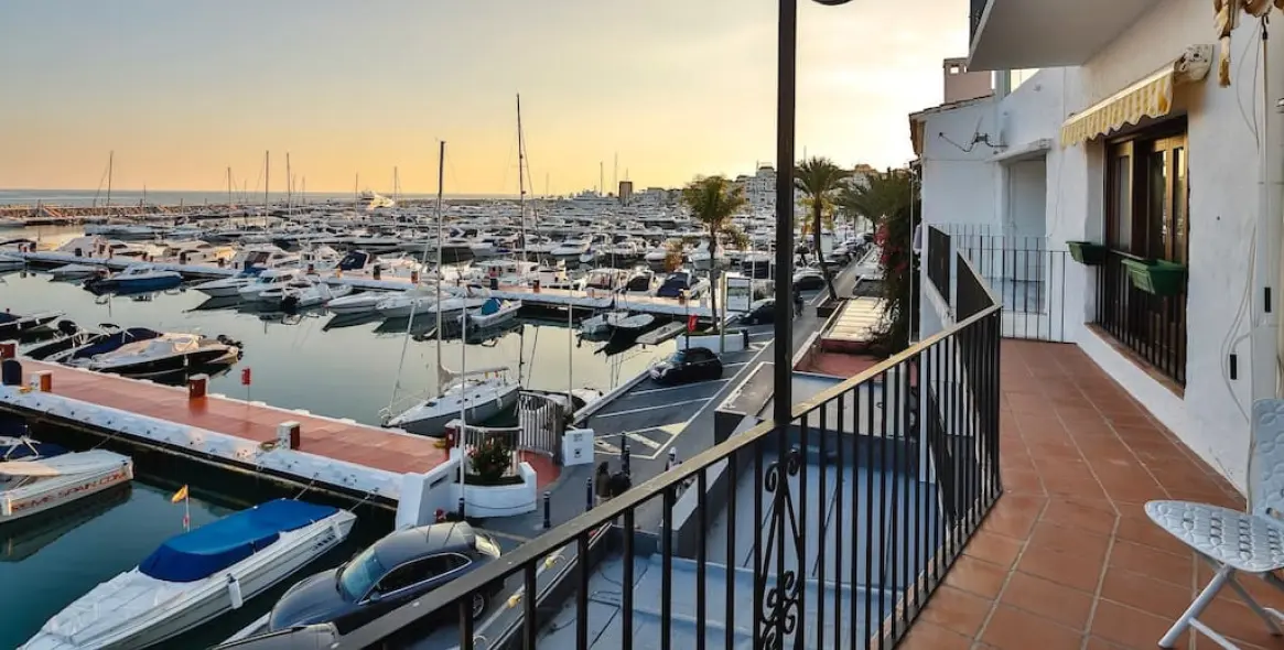Short-term rent of middle floor apartment in Puerto Banús 7