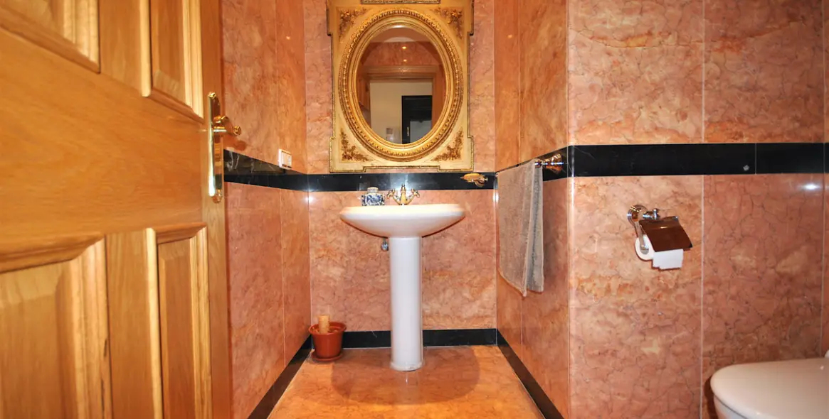 Short-term rent of middle floor apartment in Puerto Banús 14